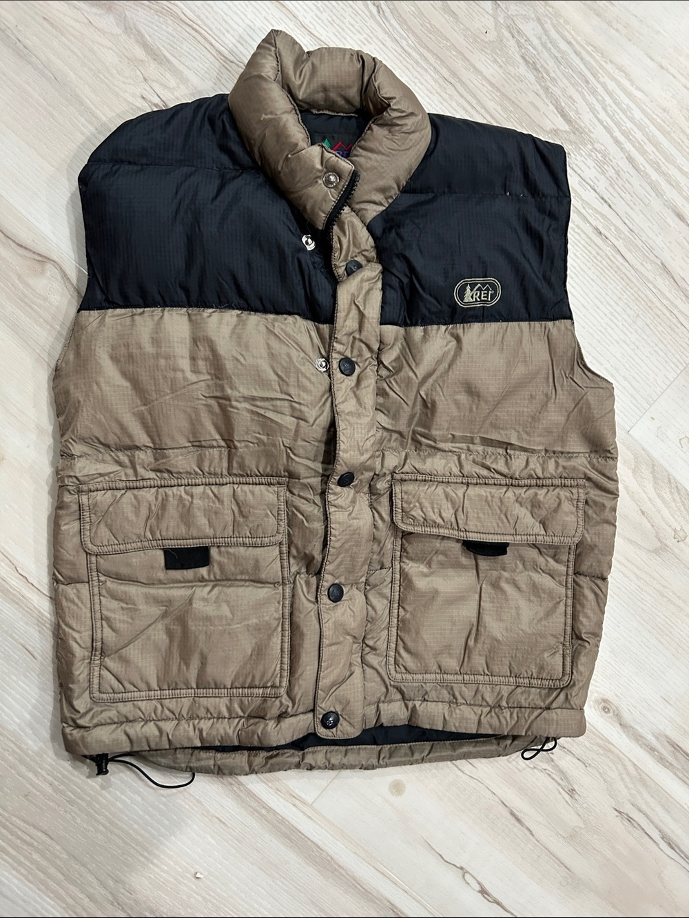 REI KidsTwo-Tone Puffer Vest in Brown and Black